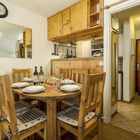 Grepon 6 Incredible Mont Blanc View Апартаменты